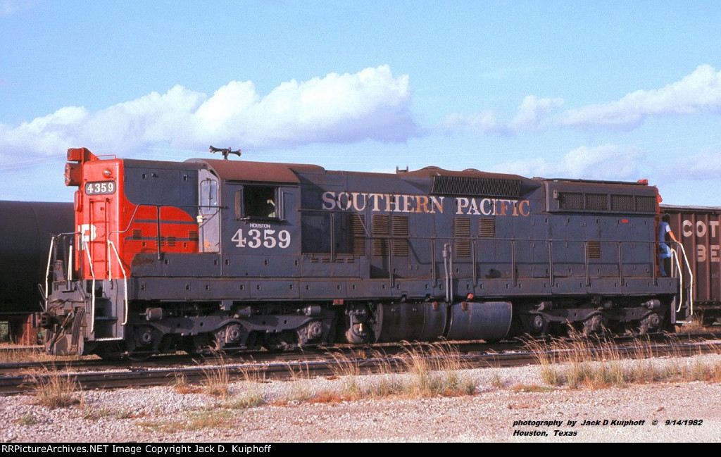 SP 4359, SD9, Houston, TX. 9-14-1982